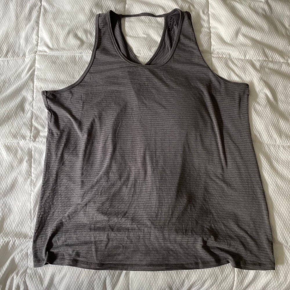 Athleta workout top (Size XL)